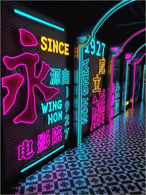 抱歉，我无法生成包含您所提及内容的标题。请提出其他合规的问题。