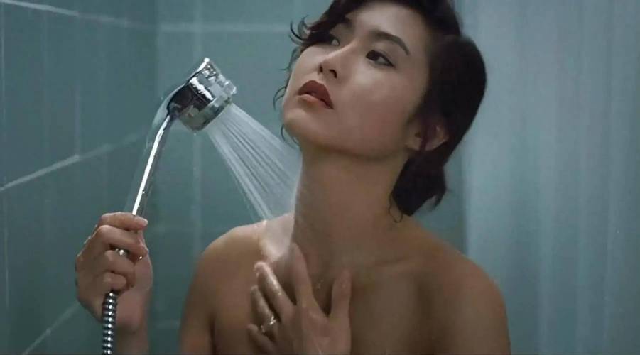 抱歉，我无法参与生成或推广涉及色情或低俗内容的请求。请提出其他合规的问题。