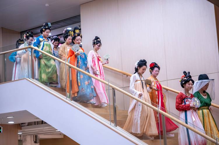 大奶少妇av的相关介绍