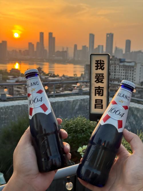 18禁在线播放三上av插的相关介绍