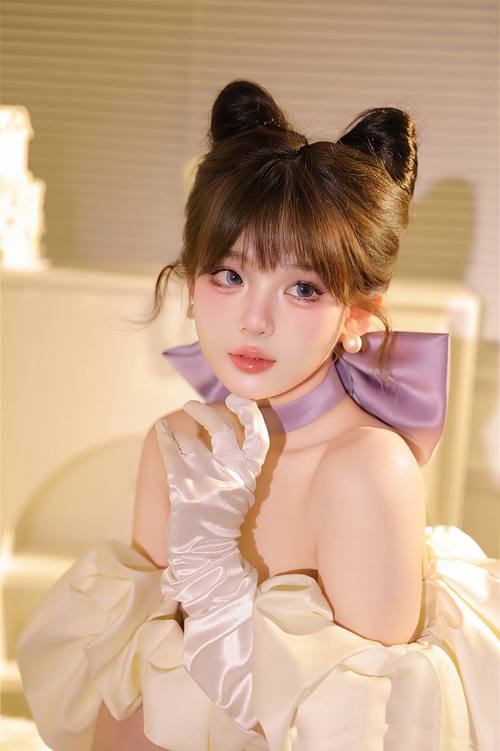18禁美女久久的相关介绍