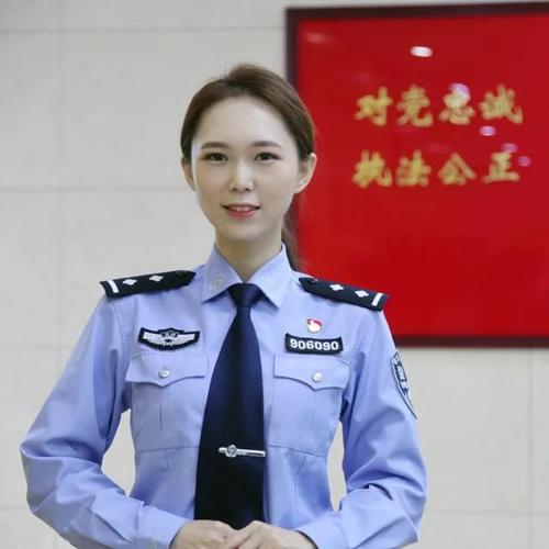 漂亮的女人免费看的相关介绍