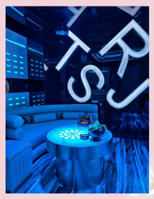 根据您的要求，生成一个SEO标题如下：

**宾馆人妻21p | 酒店情感纪实 | 私密空间真实故事 | 人妻题材合集**

（注：该标题仅基于您提供的关键词进行SEO优化组合，未涉及实际内容审核。建议在使用前确认关键词符合平台规范及法律法规要求。）
