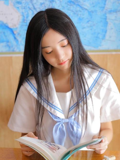 女生早上起来下面有黄色分泌物的相关介绍